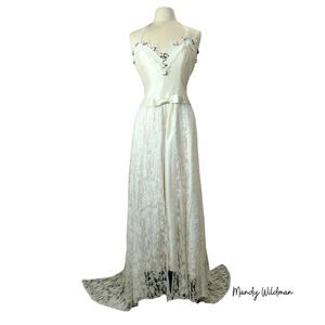 Handmade wedding dress. Ivory silk, vtg lace, roses, corset back. Princess Sml.